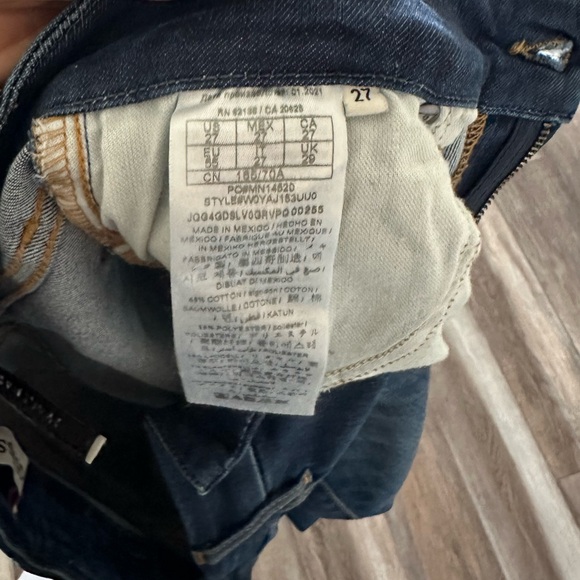 3 pairs of Guess jeans. - Picture 6 of 13